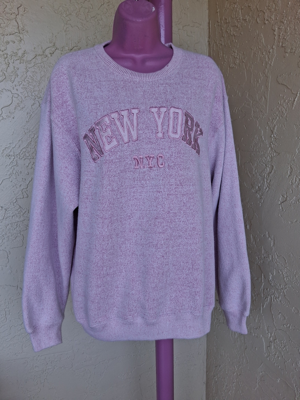 NYC Embroidered Crewneck Sweater in Lavender Pink